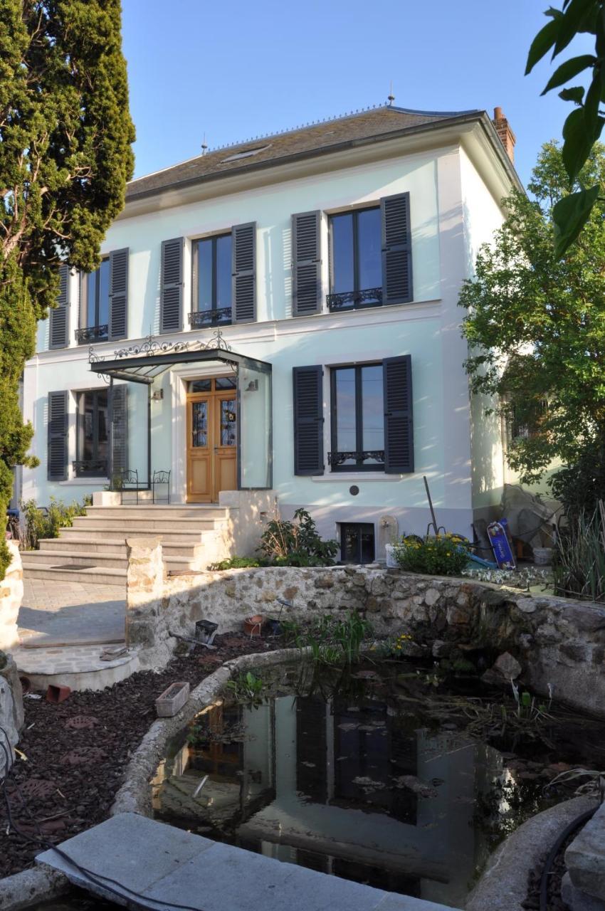 Maison D'Hotes Les Rainettes Breuillet  Bagian luar foto